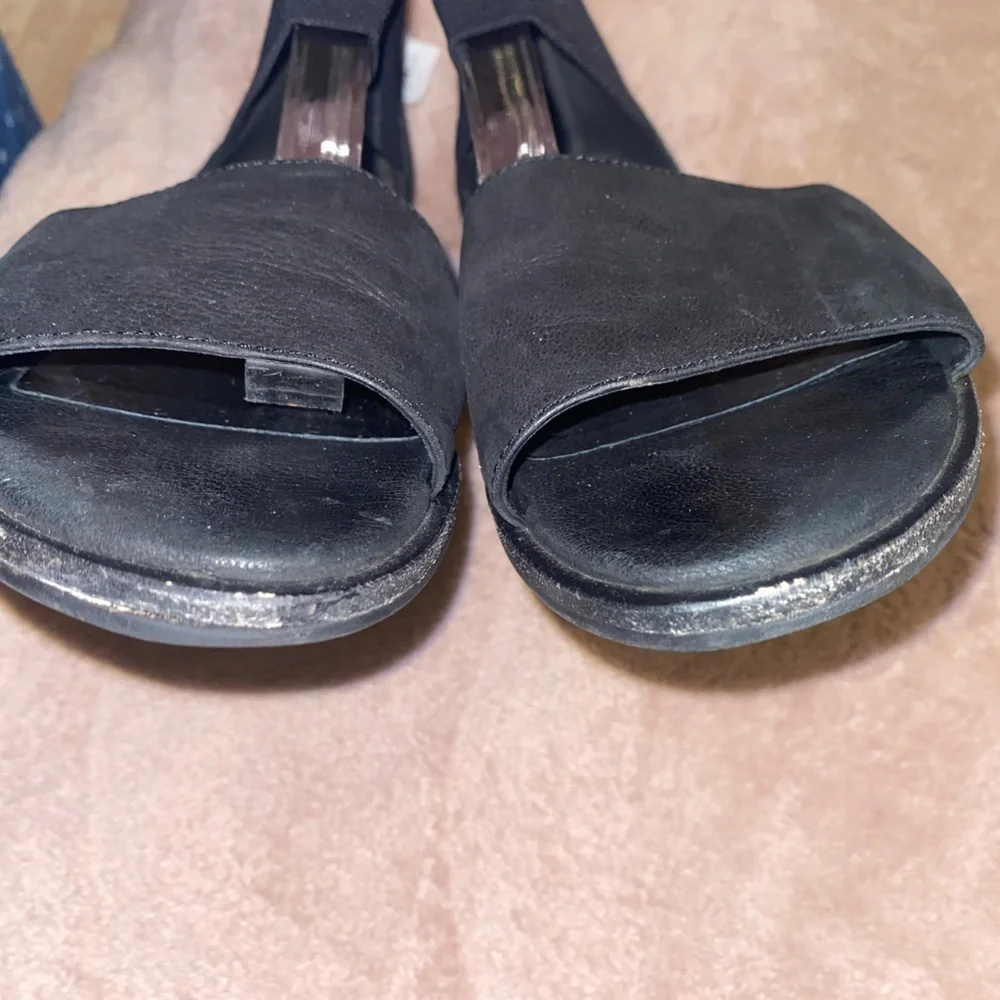 Eileen Fisher NuBuck Black suede Flat Sandals